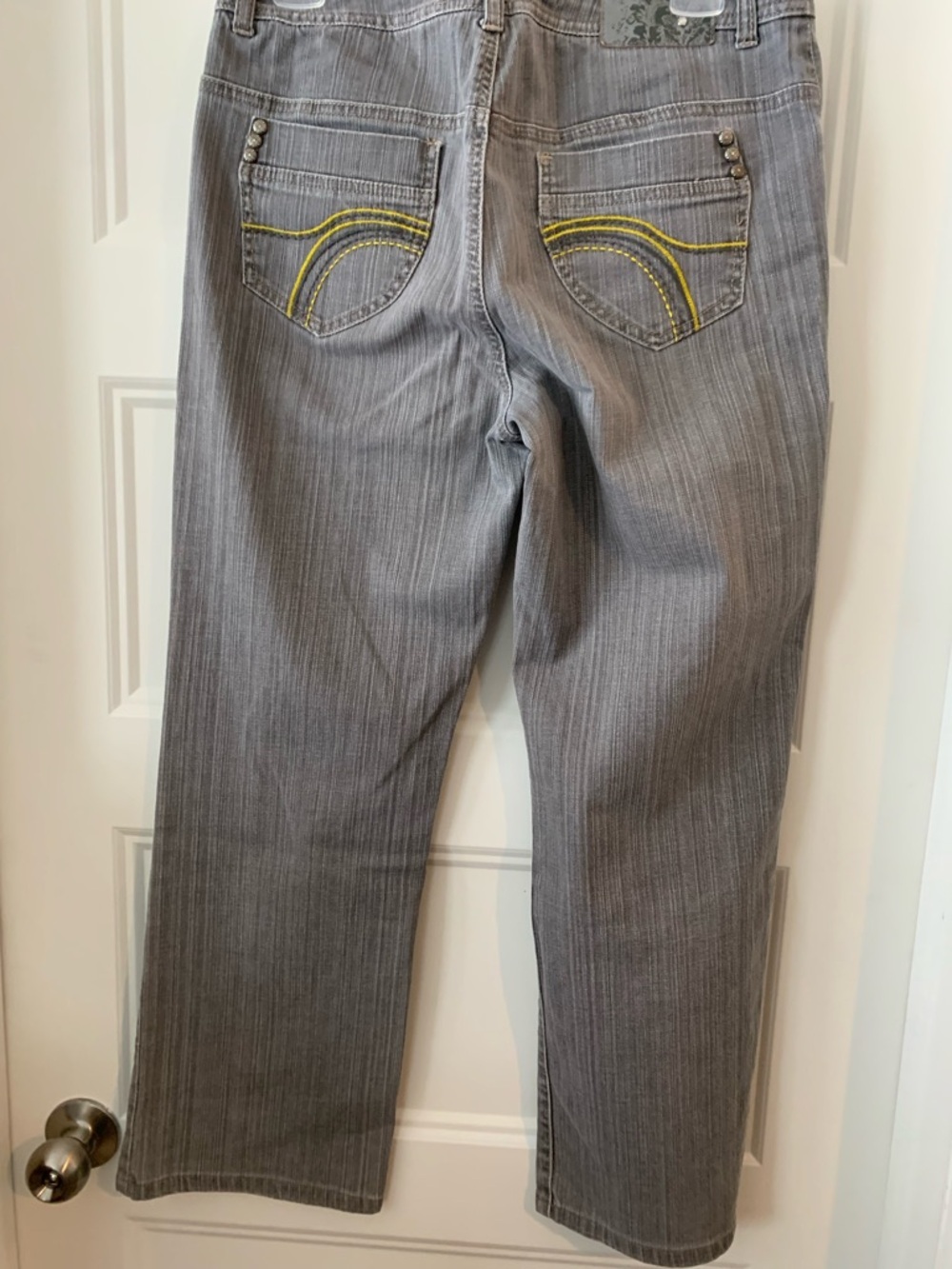 Point Zero Women’s Gray Straight-Leg Jeans - Picture 3 of 4